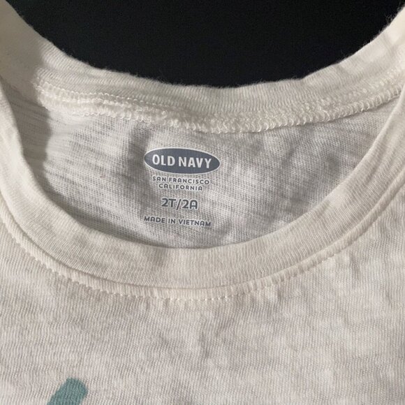 Old Navy One of a Kind t-shirt - Picture 2 of 4
